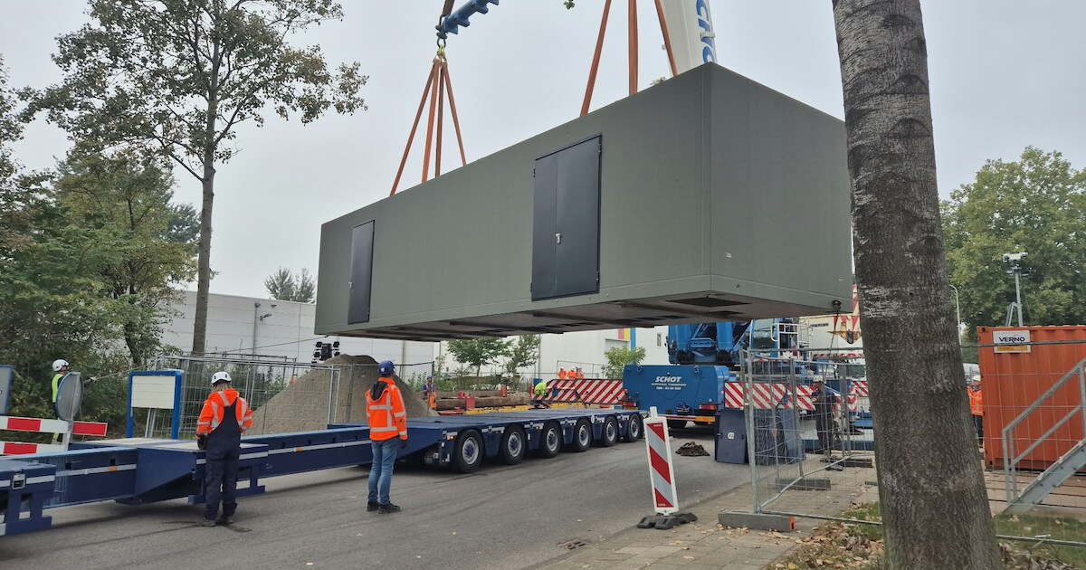 Imposante ‘hijsklus’ is een belangrijke stap om stroomnet in Deventer ...