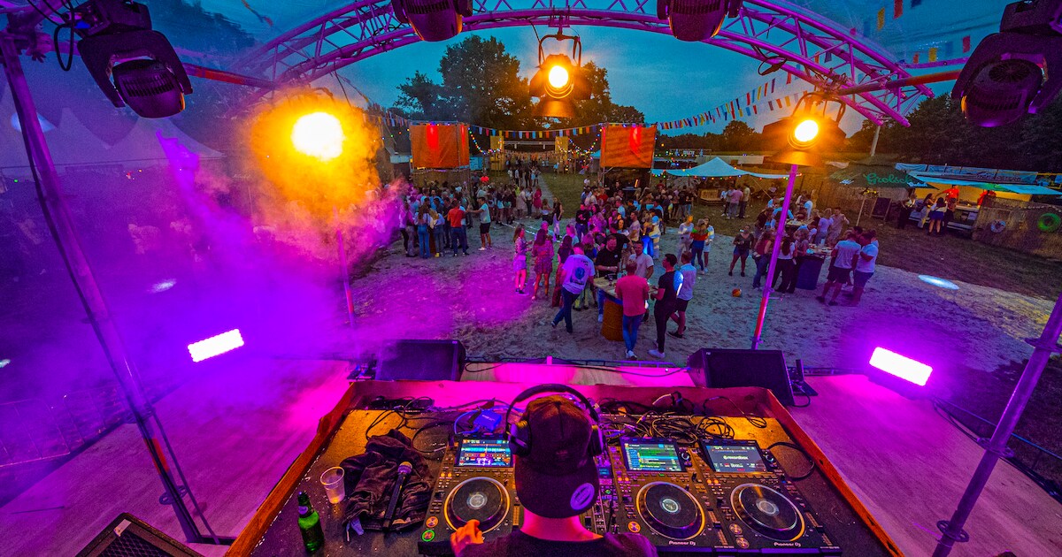 Strandbal Festival in Bornerbroek doet naam eer aan