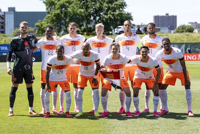 Oranje op rapport | Drie onvoldoendes en één grote, voorspel