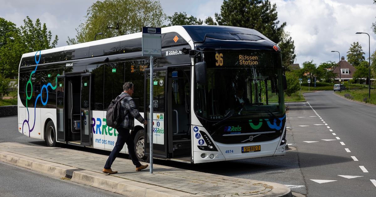 In de zomer geen bus tussen Nijverdal en Rijssen en dat is probleem: ‘Mensen rekenen op stabiele ver