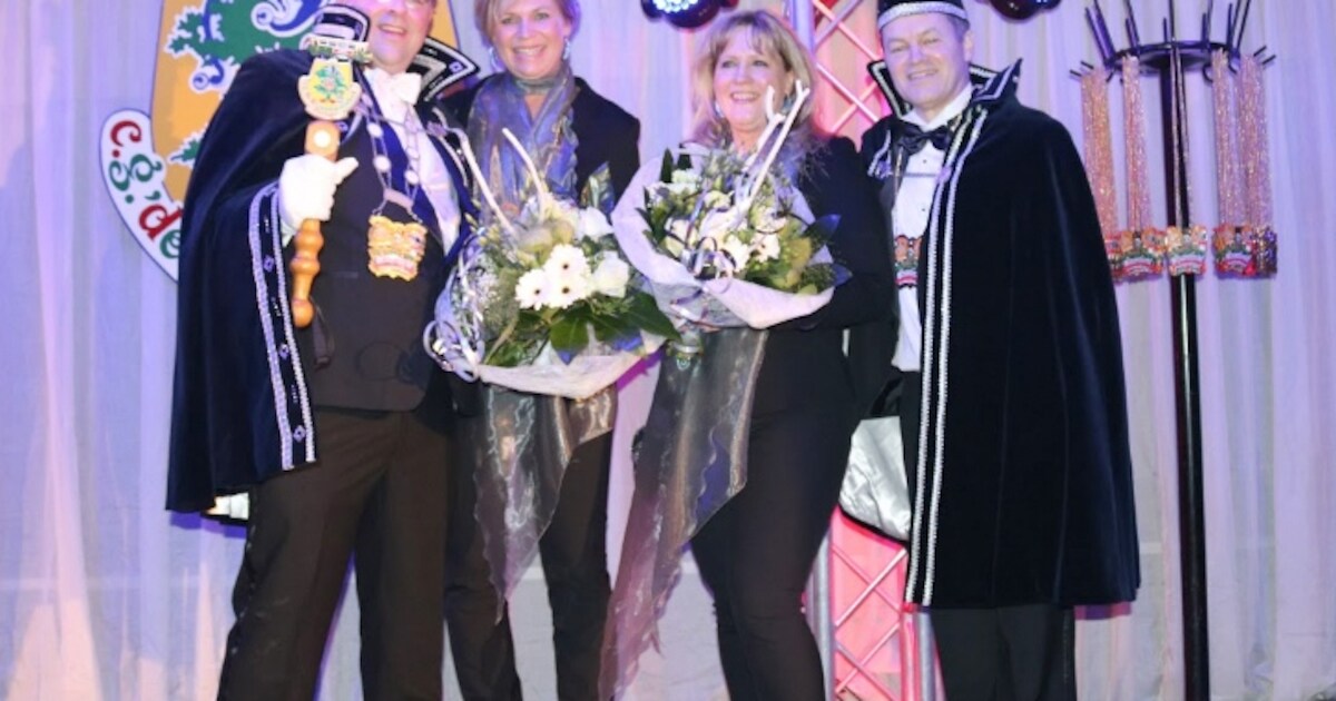 Chris IJland zwaait scepter in Fleringen