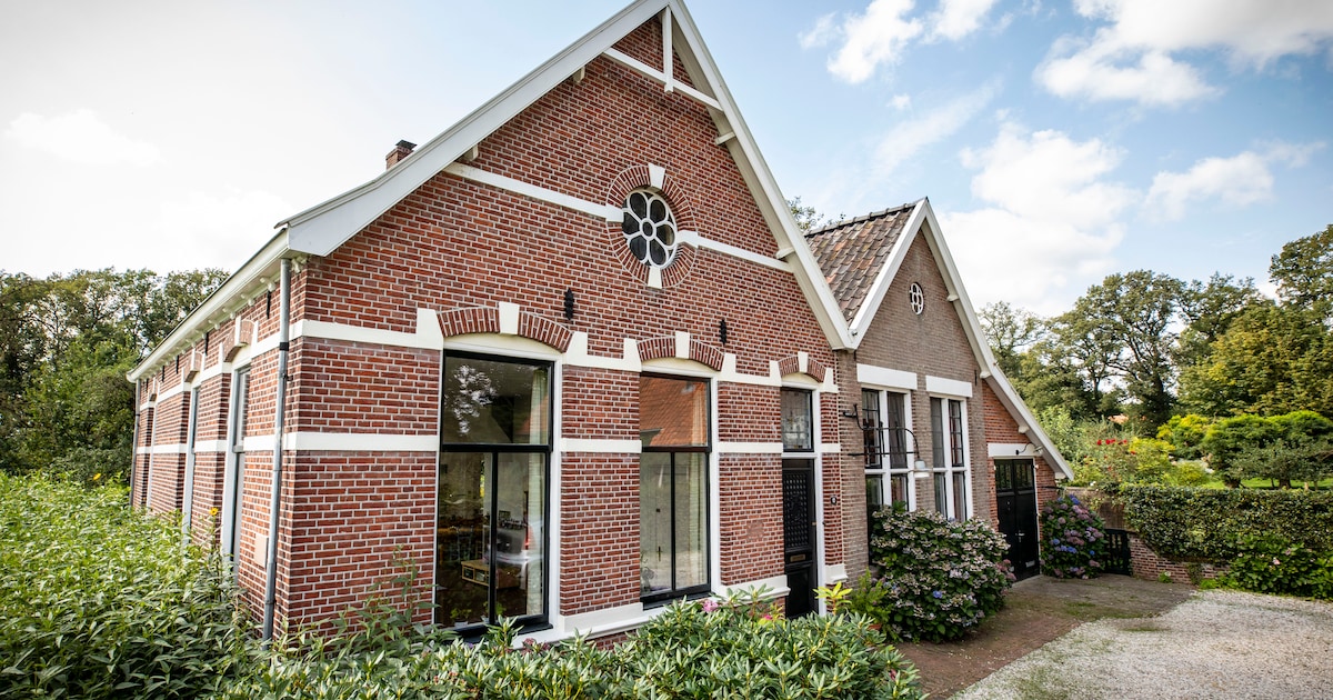 Het voormalige gemeentehuis Het Stift bij Weerselo: ‘Baden in het licht, van zonsopgang tot -onderga