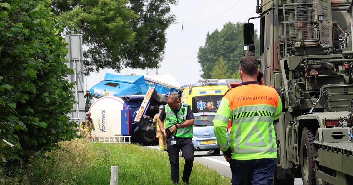 Vrachtwagenchauffeur (56) overleden na aanrijding op N36 van vorige week