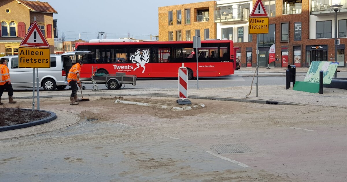 Stationsplein Rijssen aangepast na klachten | Regio | Tubantia.nl