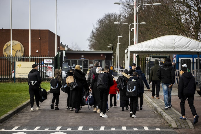 Geen 200, maar bijna 1300 asielzoekers in Nijverdal? Schetsen van COA  zorgen voor onrust | Hellendoorn | tubantia.nl