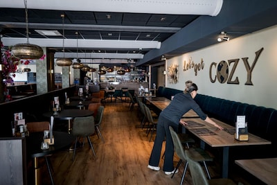 Restaurant in Hengelo heropent na gedwongen sluiting: ‘We zijn heel blij’