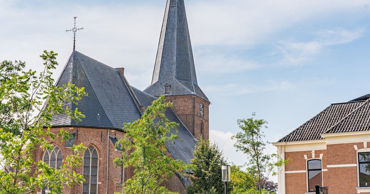 Fietstocht langs open kerken in Achterhoek op Tweede Pinksterdag