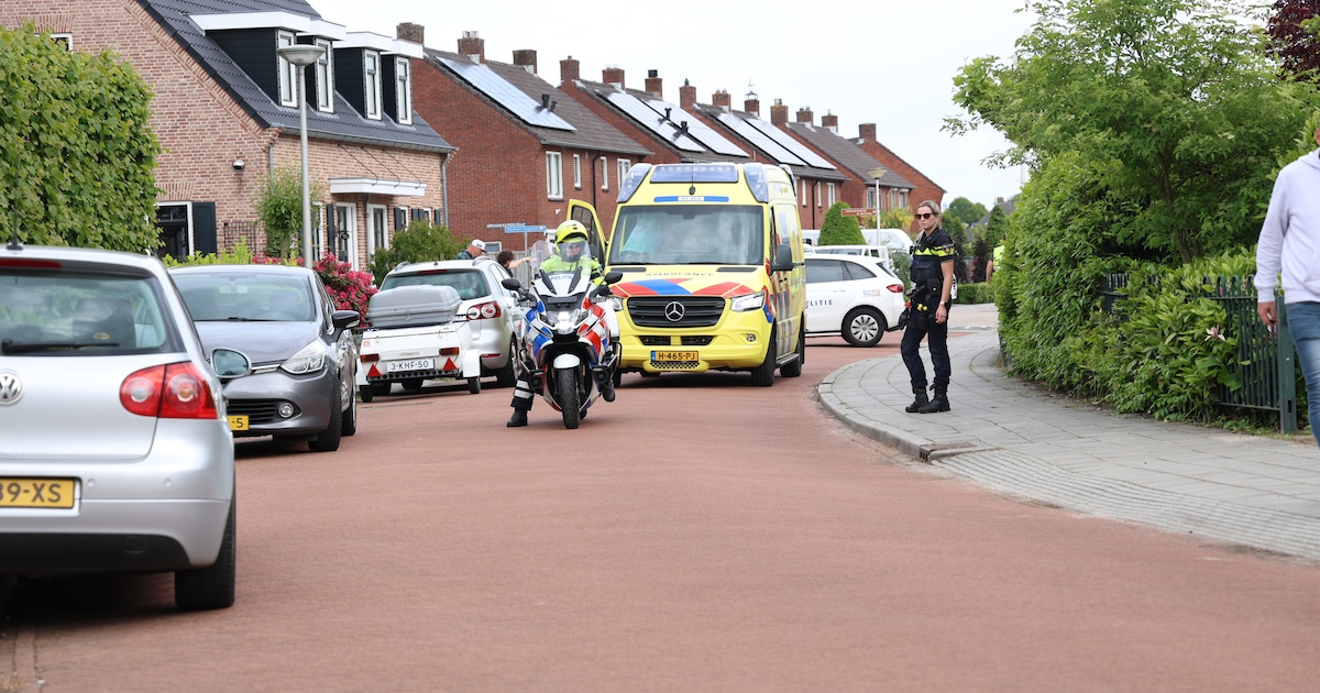 Scooterrijder ernstig gewond na val in Wierden