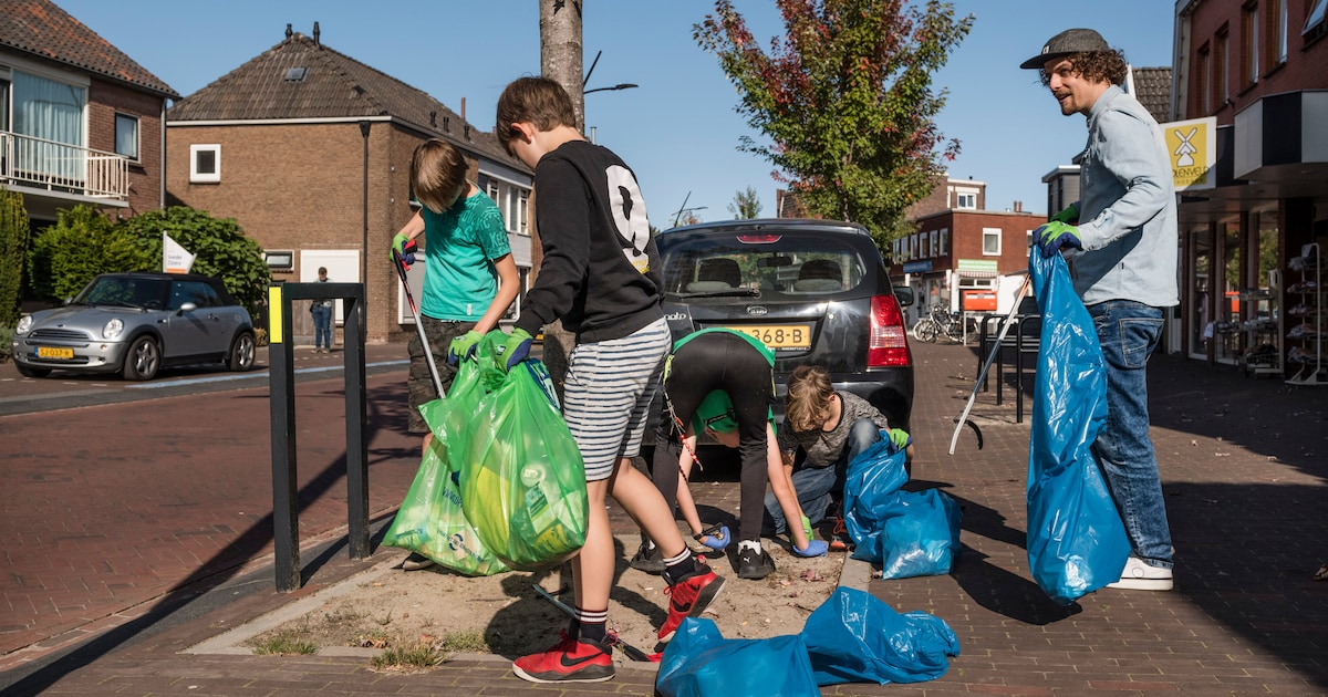 Trashpacker Tijmen geeft Hengelo goede voorbeeld tijdens World Cleanup ...