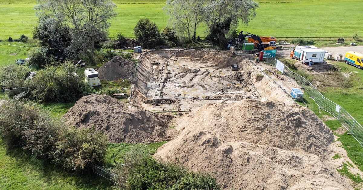 Ooit een amfetaminelab, nu een enorme kuil: zo wordt de drugsgrond in Den Nul schoongemaakt