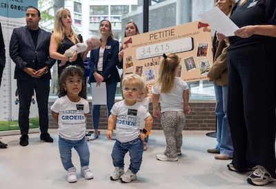 Definitief geen medicijn voor Albergse baby Sam met dwerggroei: ‘Boos en diep verslagen’