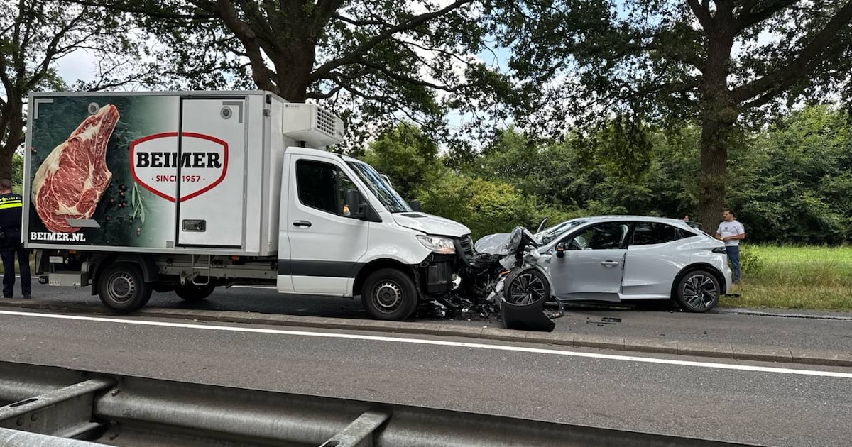 Gewonde bij frontale botsing op N35 bij Raalte