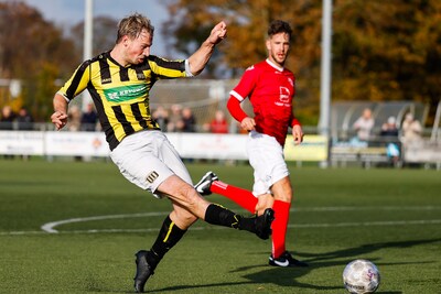 Uitslagen, doelpuntenmakers én wedstrijdverslagen amateurvoetbal (zondag)