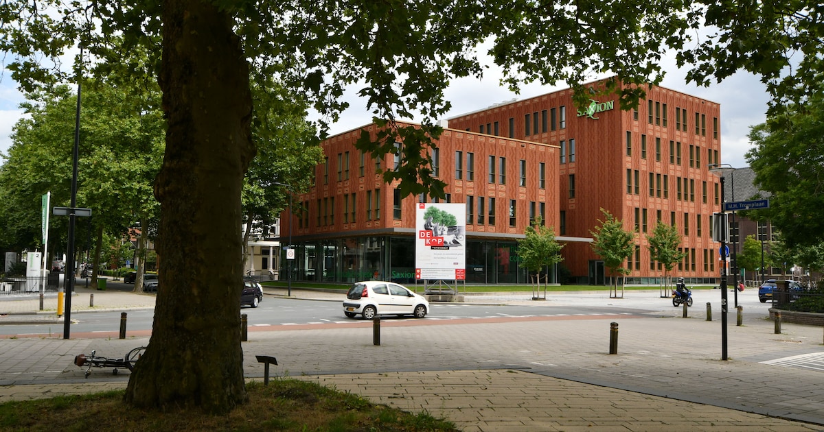 Rechter fluit DUO terug: Roemeense student uit Enschede had wél recht ...