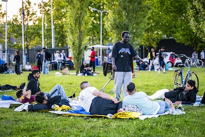 Lucht voor Ter Apel: zestig mannen toegelaten en Groningen biedt nachtopvang aan
