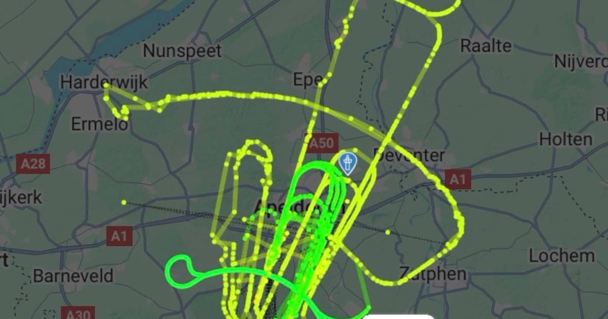 Inwoners horen urenlang laagvliegend toestel boven Apeldoorn: ‘Wat moet dat vliegtuig hier?’