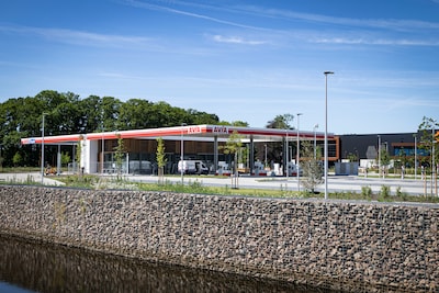 Avia opent eindelijk tankstation op XL Businesspark, zonder stunten met de prijs