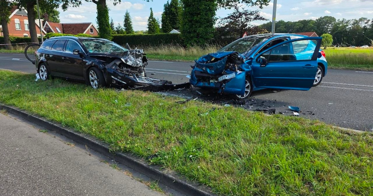 Vijf zwaargewonden bij frontale botsing in Winterswijk, onder wie tweeling van 10 jaar