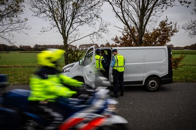 Grenscontroles gaan langer door, Twentse burgemeester is ze om drie redenen zat