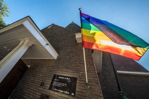 Transgender zorgt voor discussie in Almelose kerk | Regio | Tubantia.nl