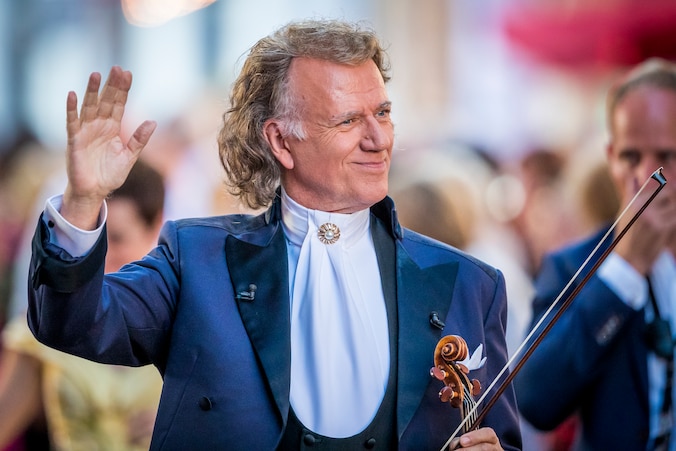 André Rieu plakt derde weekend aan Vrijthof-serie | Nieuws | Tubantia.nl