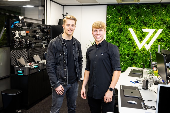 Gestopt met school en nu... werkgever! Dit is hoe Wouter (22) en Sven ...