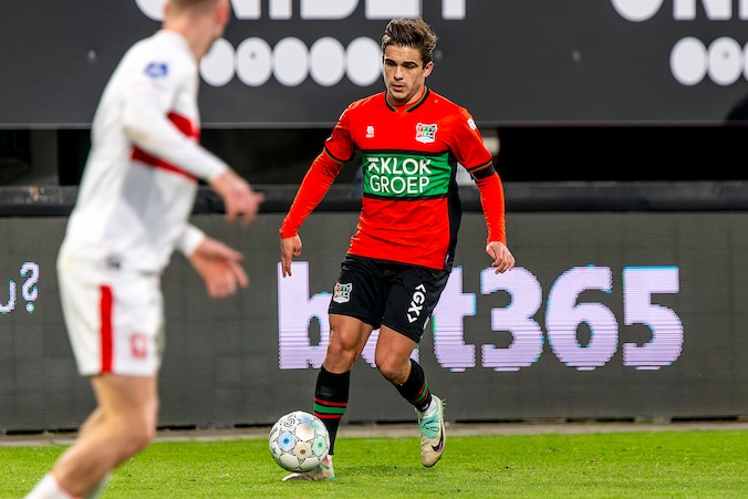 NEC’er Van Rooij geniet interesse van uitgerekend FC Twente: ‘Ze denken ...