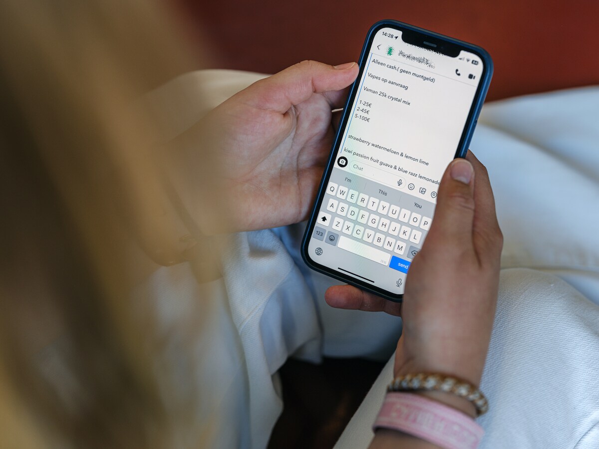 Jongeren laten zien: zoek op 'vippa', klik op toevoegen en je bent in  gesprek voor een illegale vape op Snapchat | Foto | tubantia.nl