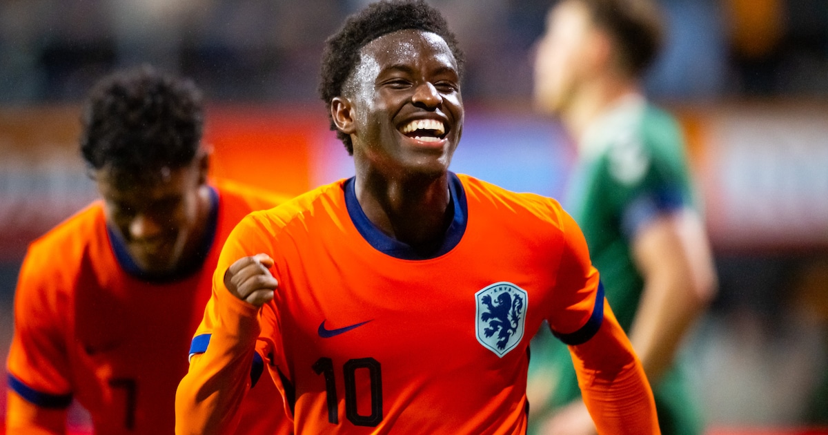 LIVE | Babadi scoort net voor rust voor Jong Oranje, vervelende botsing Konadu met Litouwse keeper.