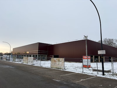 Bouwwerkzaamheden bij sporthal Borne gaan deels door, marktkramen voor een kwart aanwezig