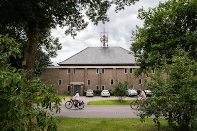 Kerk en hotel sluiten, café in de verkoop: kun je in dit dorp straks alleen nog maar wonen?