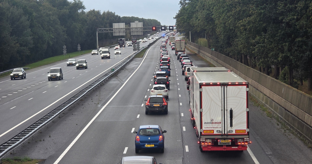 Vrachtwagen met pech: file van Wezep naar Zwolle