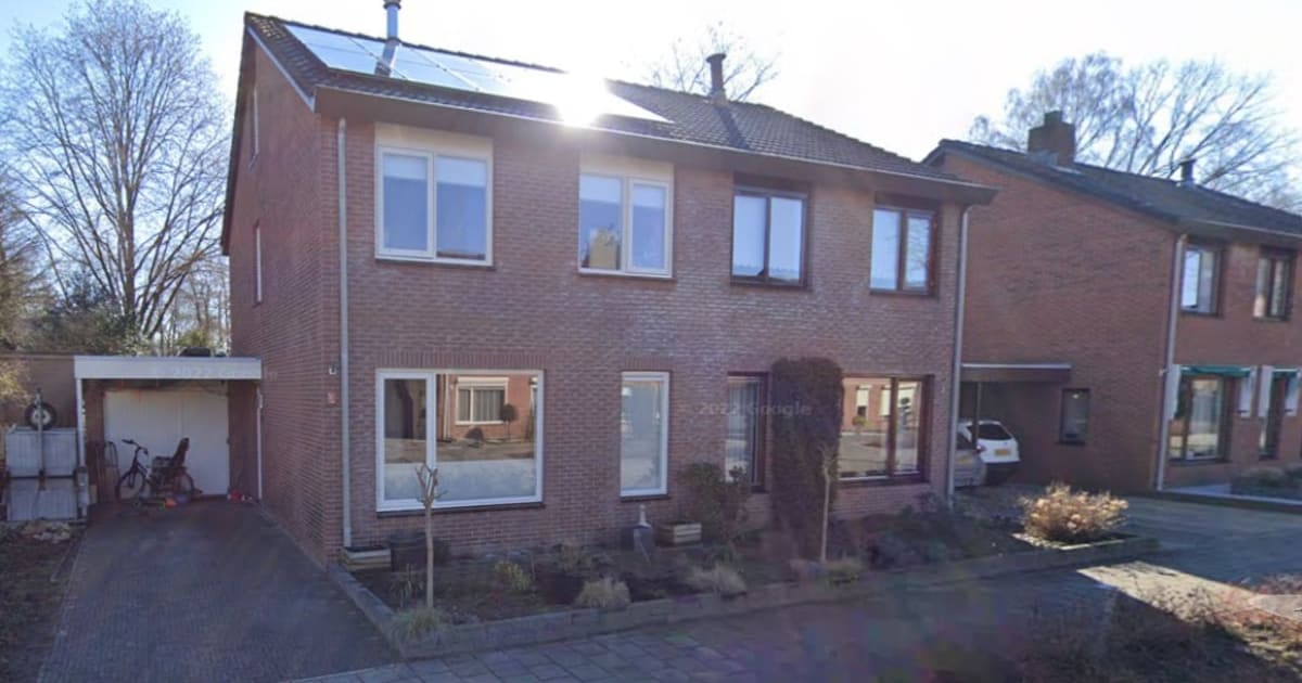 11 x deze twee-onder-een-kapwoningen staan nu te koop in Enschede