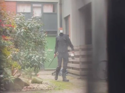 ‘Man met machete’ houdt bewoners Marshof Hengelo in z’n greep