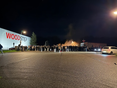 Honderden mensen komen af op illegale carmeeting in Wierden, één aanhouding verricht