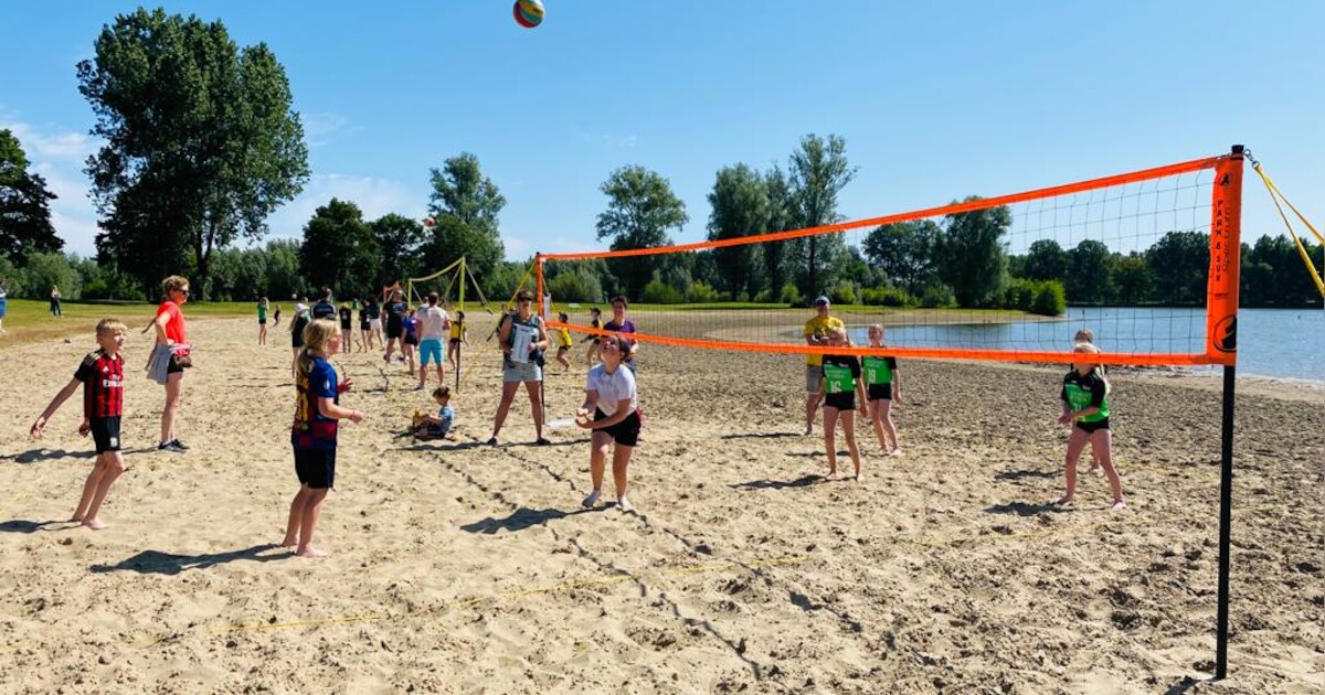 Gratis beachvolleybal bij Slingeplas Bredevoort | Aalten