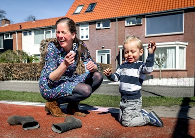 Almelo scoort met steunouders: ‘Het loopt als een tierelier’