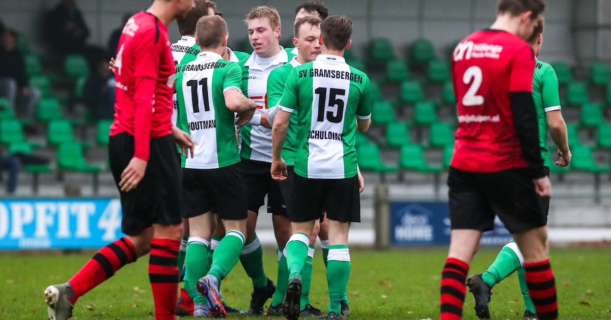 Roy (29) verovert bal op de middenlijn en doet dan dit! ‘Ik hoorde ze schreeuwen’