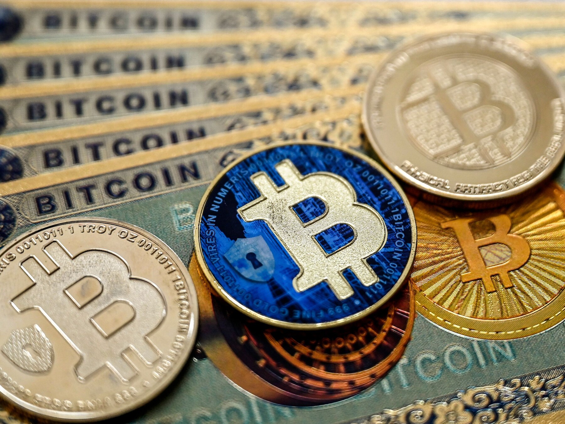 Bitcoin zakt verder weg na bereiken van nieuw recordniveau | Economie |  Tubantia.nl