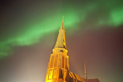Wauw! Noorderlicht zorgt voor magische lucht boven Almelo