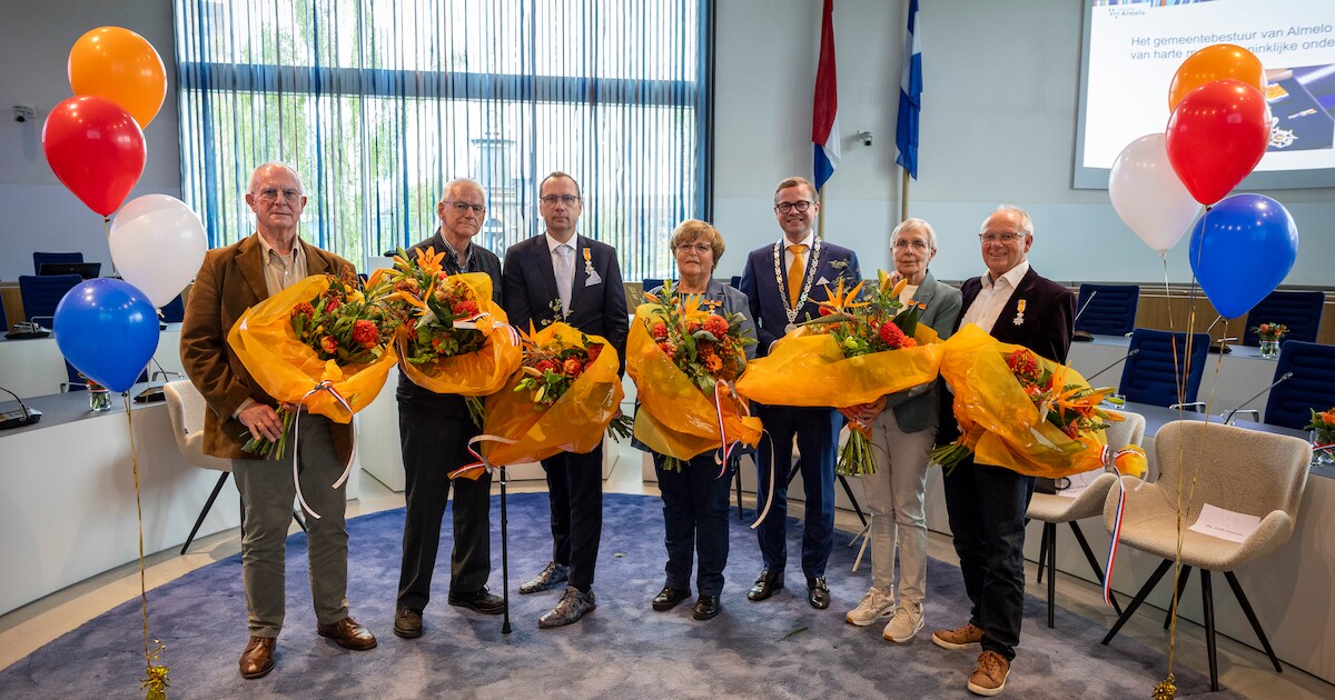 Een ridderorde en zes andere lintjes in Almelo: ‘Stille kracht en rots ...