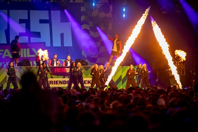 Nieuwe koers Freshtival komt in eindshow - een soort Twents familiefeest - volledig tot uiting